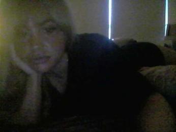 Millisa13 webcam model stream image