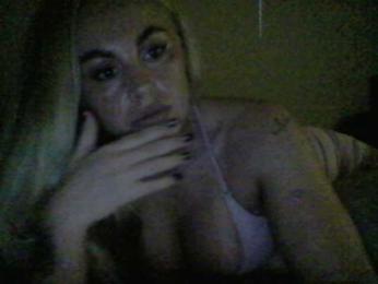 Millisa13 webcam model stream image