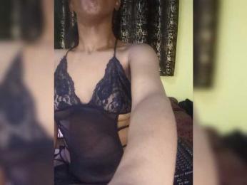 Moonoir webcam bongacams model stream image