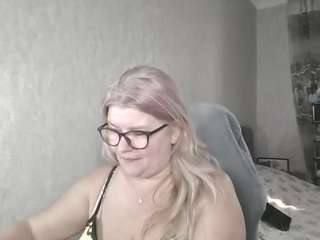 dianacrystal webcam model stream image