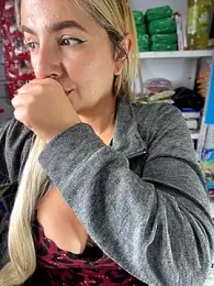 sammyqueenx21 webcam stripchat model stream image