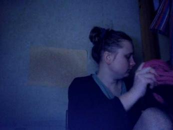 Frummi webcam model stream image