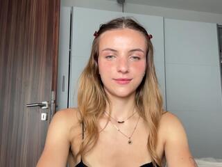 Harper Cohen webcam model stream image