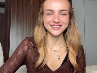 Harper Cohen webcam model stream image