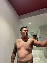 LatinoLeones webcam model stream image
