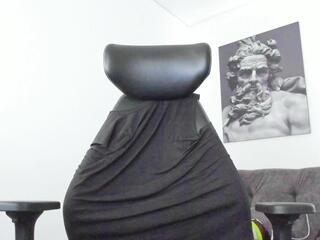 Simon Leon webcam model stream image