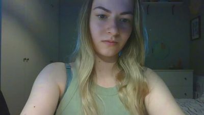 Rosie_June webcam model stream image