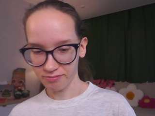 lynettebails webcam model stream image