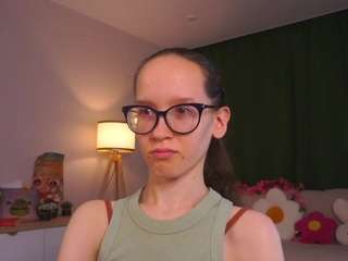 lynettebails webcam model stream image