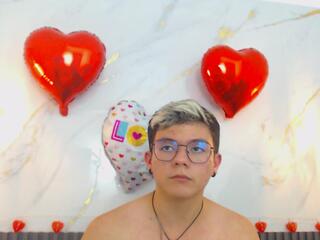 Camiilo Vega webcam model stream image