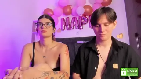 Mariana_and_Ronny webcam model stream image