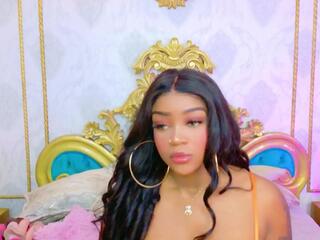 Reven Mayers webcam model stream image