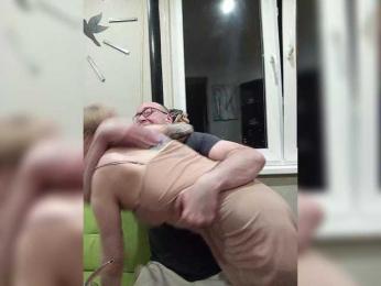 TilyTily webcam model stream image