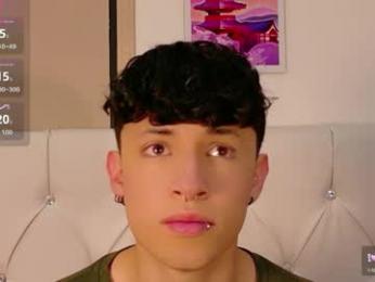 axel_evanss webcam model stream image