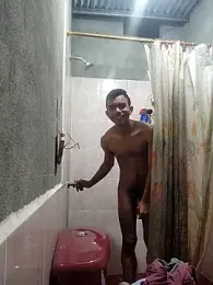 Reynold2608 webcam model stream image