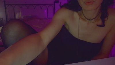 __nina webcam model stream image