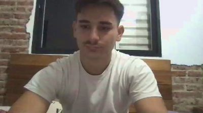 E1drian32_ webcam model stream image