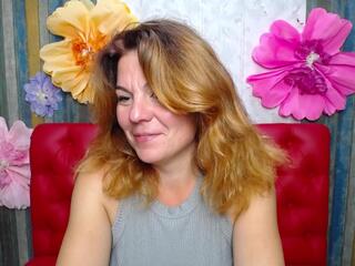 Zhenia Nikrasova webcam model stream image