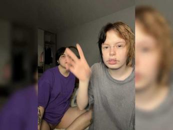 MiaAndAlicee webcam model stream image