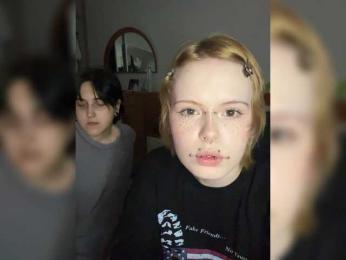 MiaAndAlicee webcam bongacams model stream image