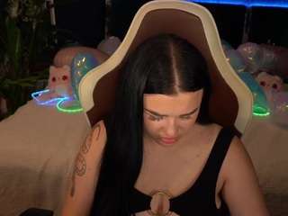 cherrryqueen webcam model stream image