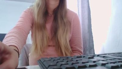 Amedeia webcam model stream image