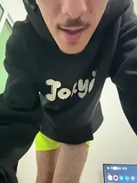 HitShelf webcam stripchat model stream image