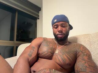 Tairon Tucke webcam model stream image