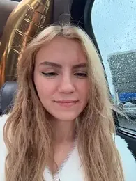 -stray-cat- webcam stripchat model stream image