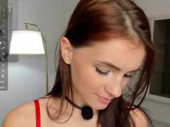 synne_glows webcam model stream image