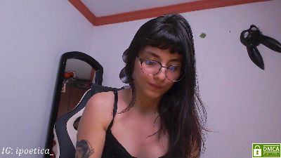 Poetica_ webcam model stream image