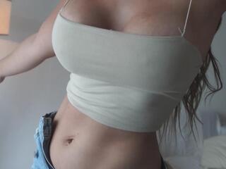 Janine Mary webcam model stream image