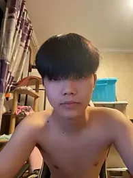 NN-love webcam model stream image
