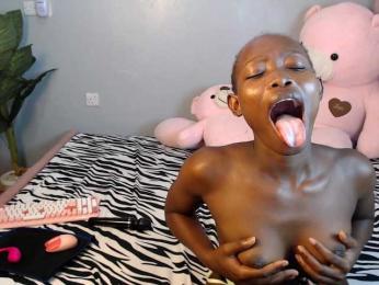 LunaDarlin webcam model stream image
