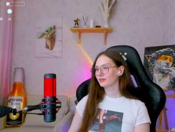KiraRumGirl webcam model stream image