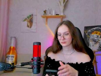 KiraRumGirl webcam bongacams model stream image
