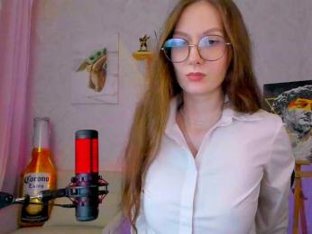 KiraRumGirl webcam model stream image