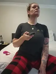 HollyTattoo webcam model stream image