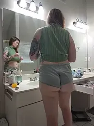 HollyTattoo webcam model stream image