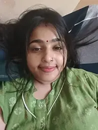 Cute-Simmi69 webcam stripchat model stream image