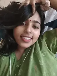 Cute-Simmi69 webcam stripchat model stream image