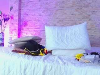 neytirimoon webcam model stream image