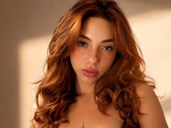 KylieBlaze webcam model stream image