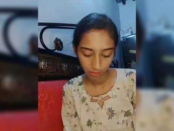 AlinaPopy webcam bongacams model stream image