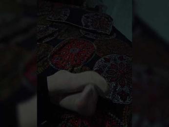 AlinaPopy webcam model stream image