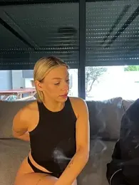 SexOnMyLvL webcam model stream image