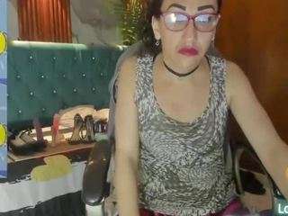 asherat webcam model stream image