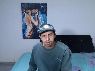 Vernom Andrews webcam model stream image