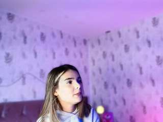 emyliesander webcam camsoda model stream image