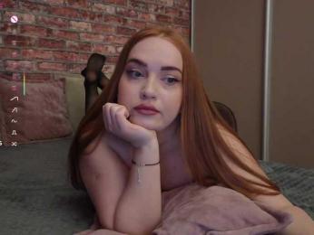 Lerisss webcam model stream image
